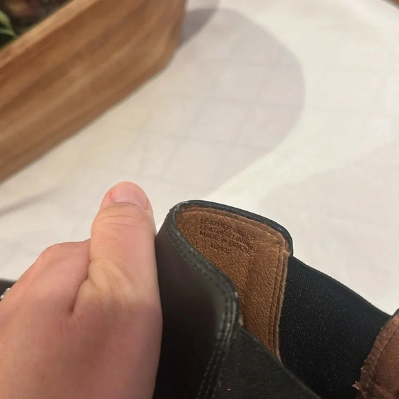 Madewell the Nico Boot boots in black Chelsea bootie patent leather size 6 EUC - Picture 7 of 7